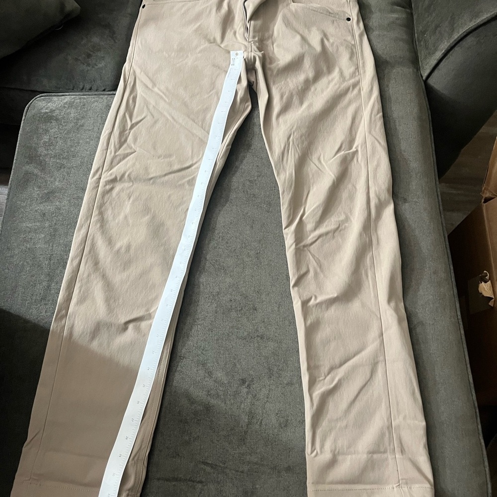 Western Rise Men's A.T. slim stretch pants in tan/cream size 32/32